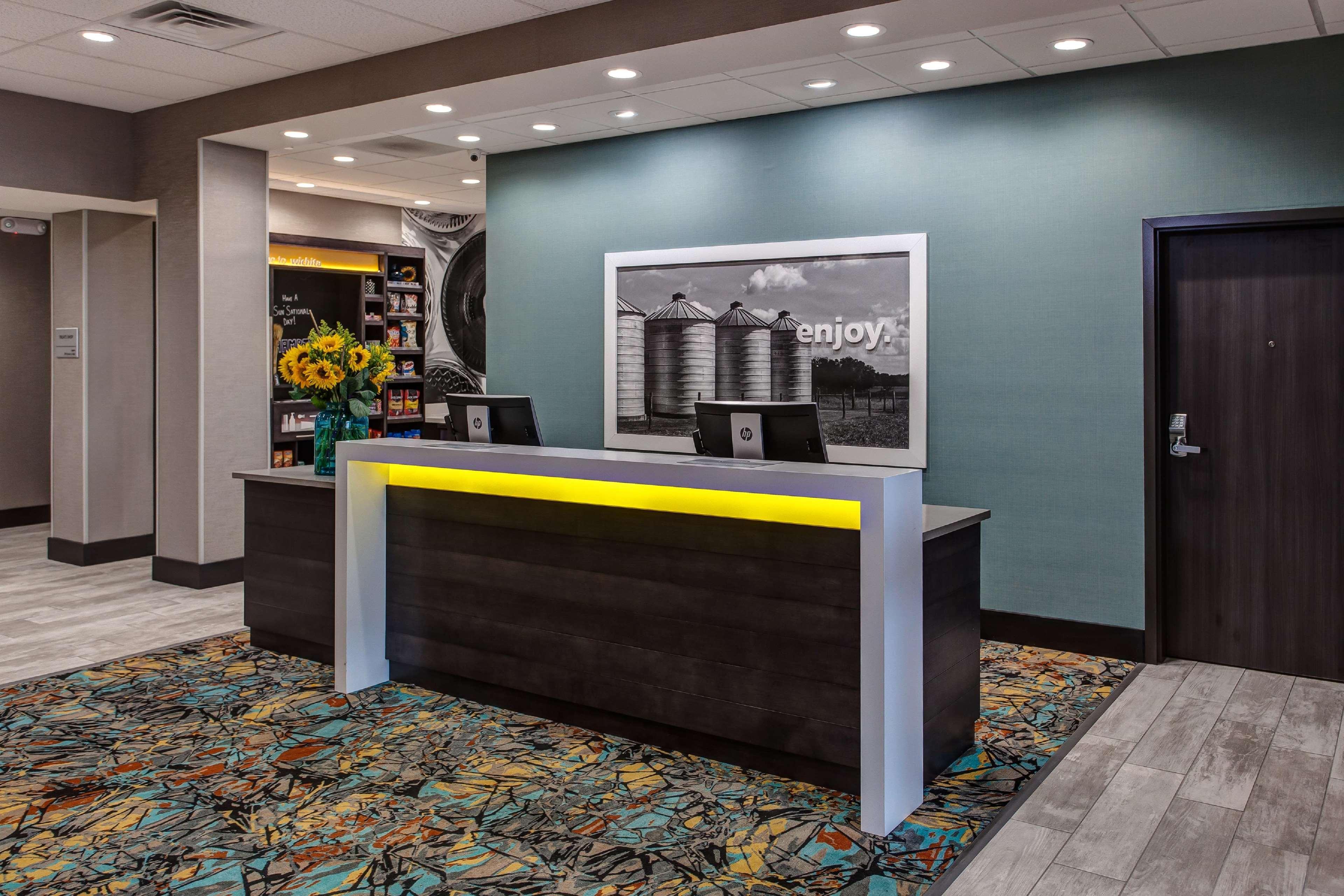 Hampton Inn&Suites-Wichita/Airport, KS Extérieur photo